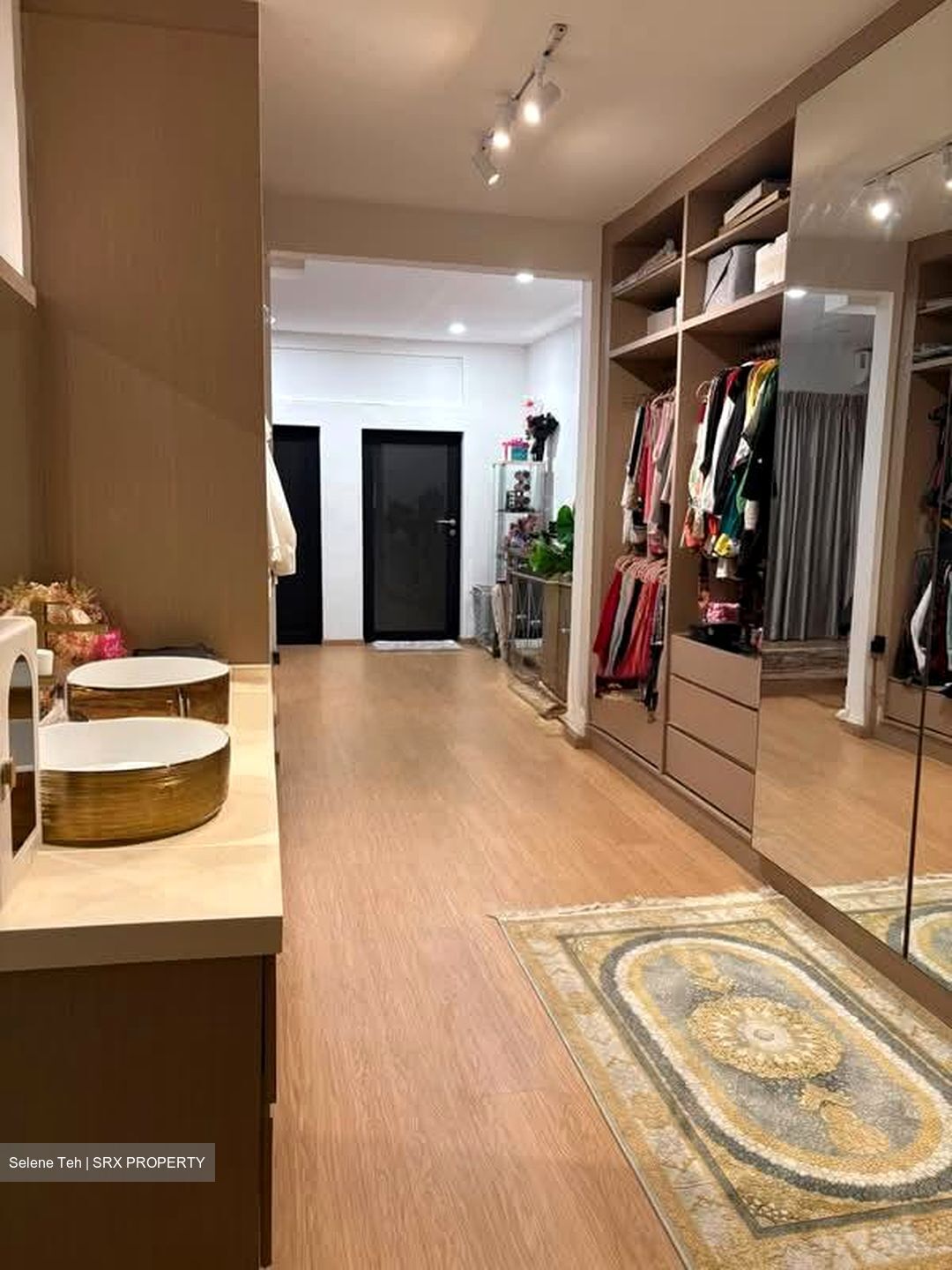 Toh Estate (D17), Terrace #583875641